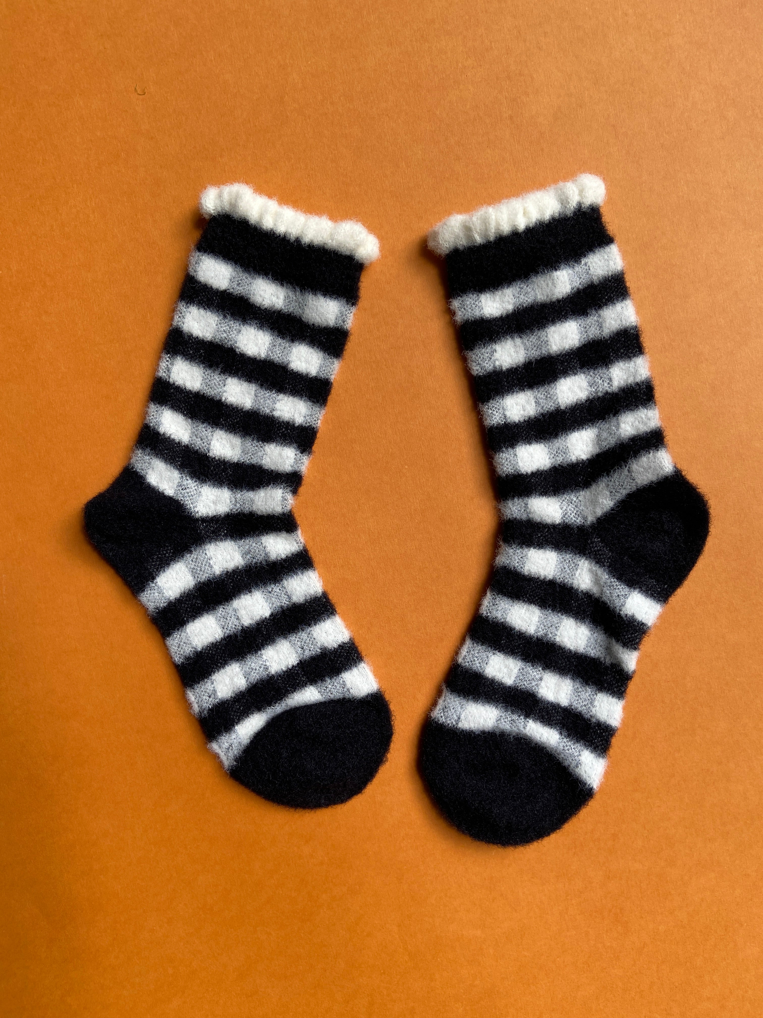 SH537-Winter Baby Socks - 5-10Y